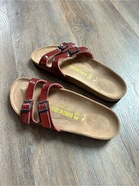 Birkenstock women’s Red Patent Two-Strap Slide Sandals NWOT